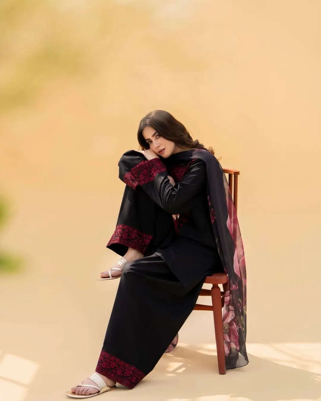 MAHI-NOOR – Embroidered 3PC