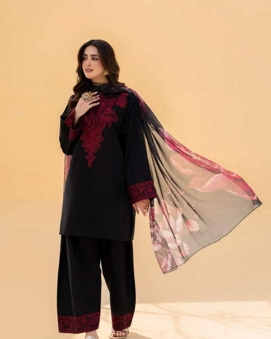 MAHI-NOOR – Embroidered 3PC
